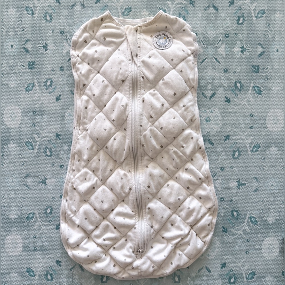 Dreamland Baby Swaddle - Grey Star 0-6 Months